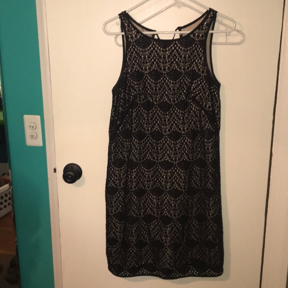 🍀Loft sleeveless, lined crocheted dress. EUC